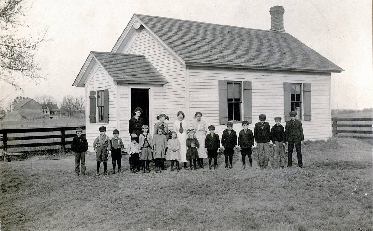 Oakdale-School-house